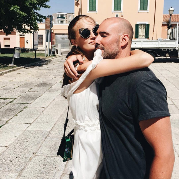 Українська модель Алла Костромічова відверто зізналася, що планує народити ще дитину